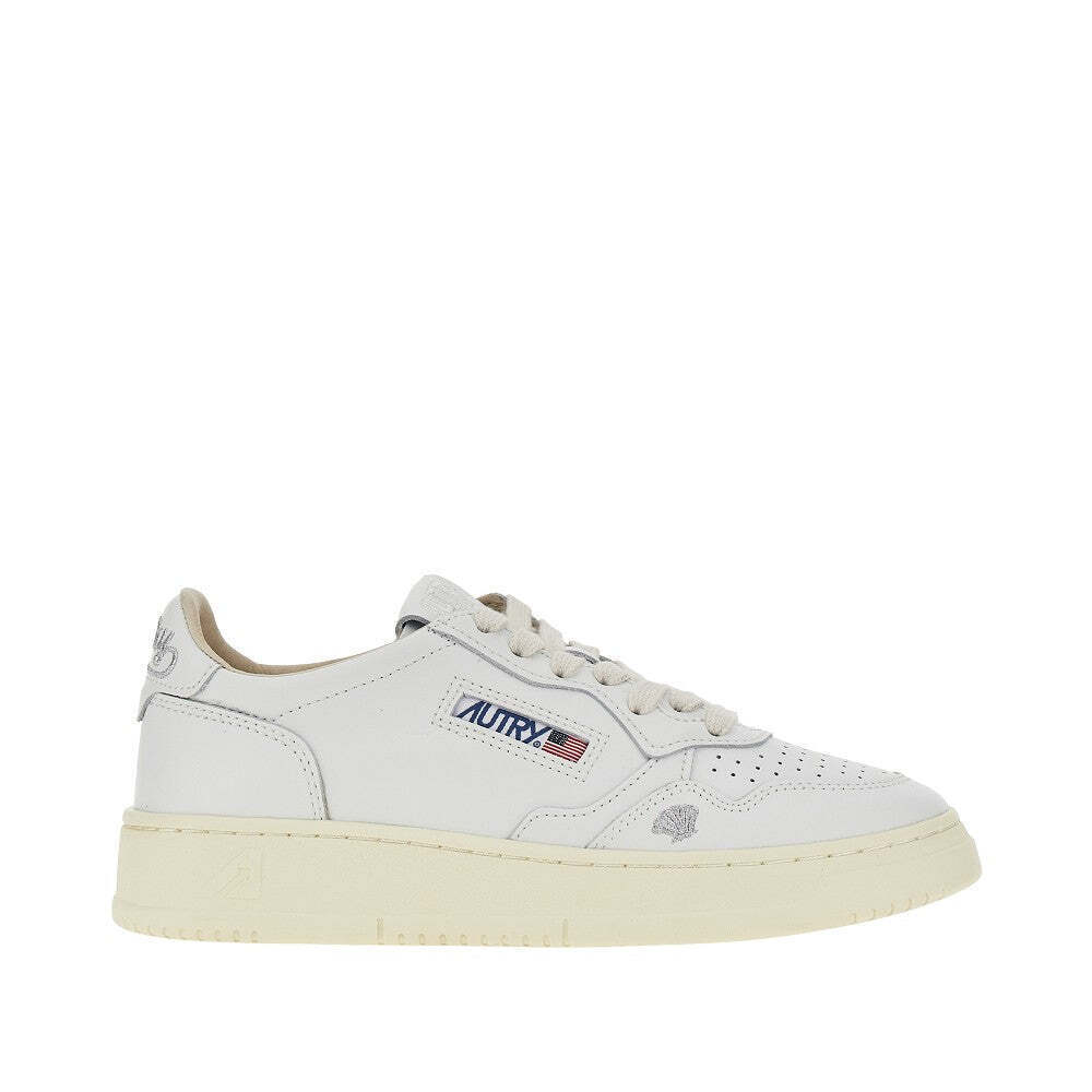 Autry Leather Medalist Low Sneakers